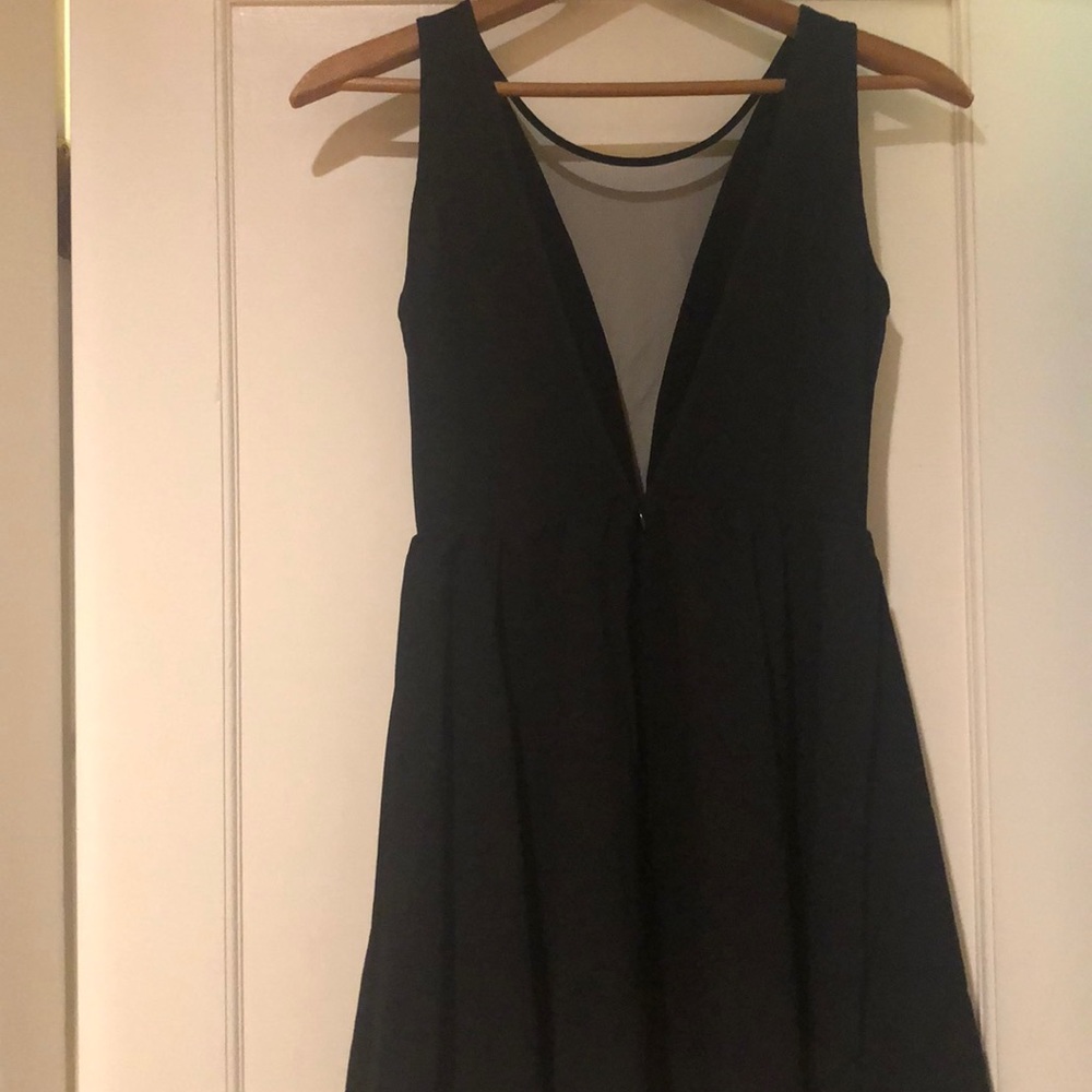 Perfect LBD - Picture 2 of 2